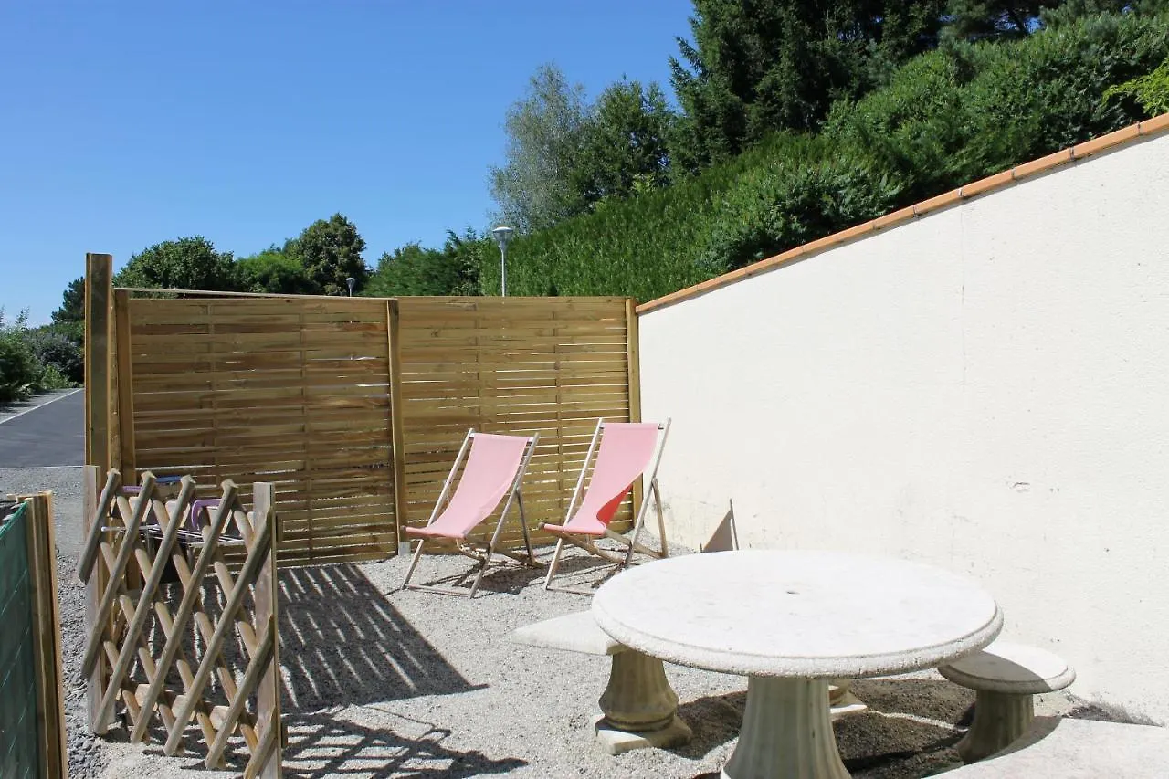 Le Relais Des Planquettes Bed & Breakfast Saint-Etienne-Cantales