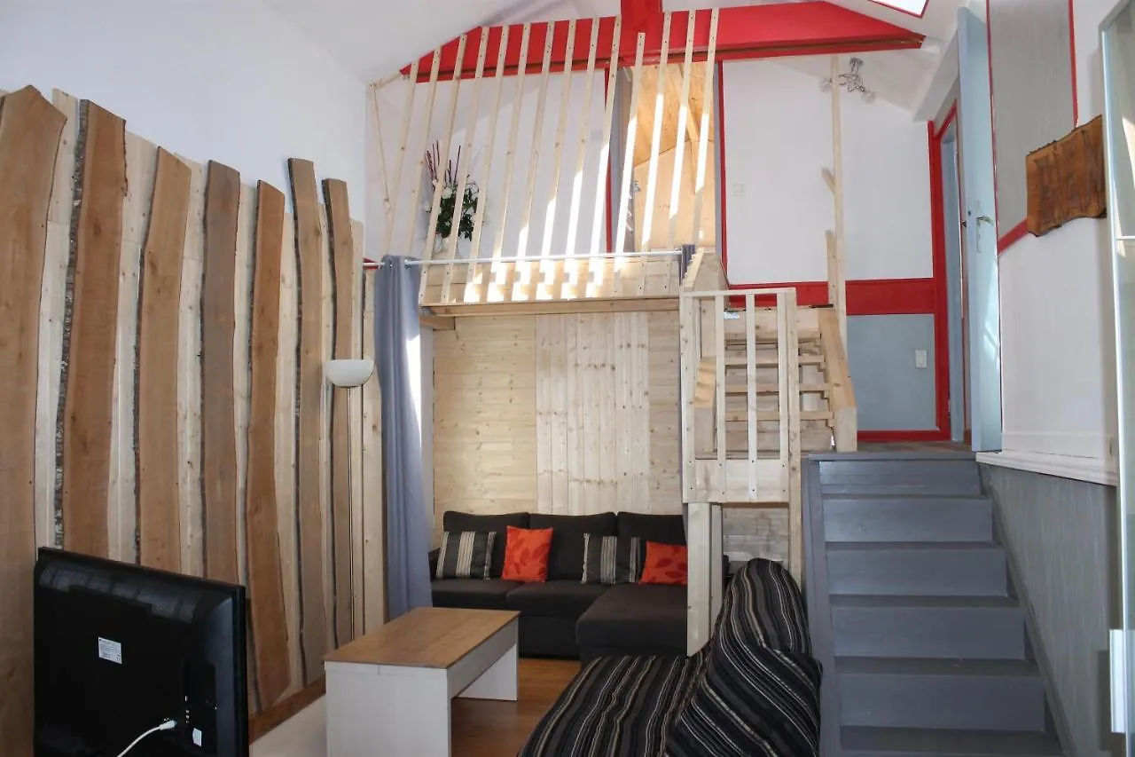 Le Relais Des Planquettes Bed & Breakfast Saint-Etienne-Cantales