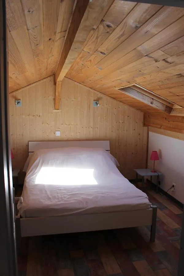 Le Relais Des Planquettes Bed & Breakfast Saint-Etienne-Cantales 0*,  France