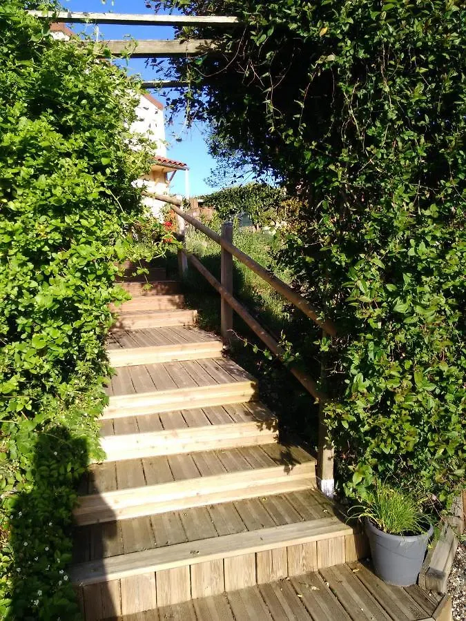Le Relais Des Planquettes Bed & Breakfast Saint-Etienne-Cantales 0*,